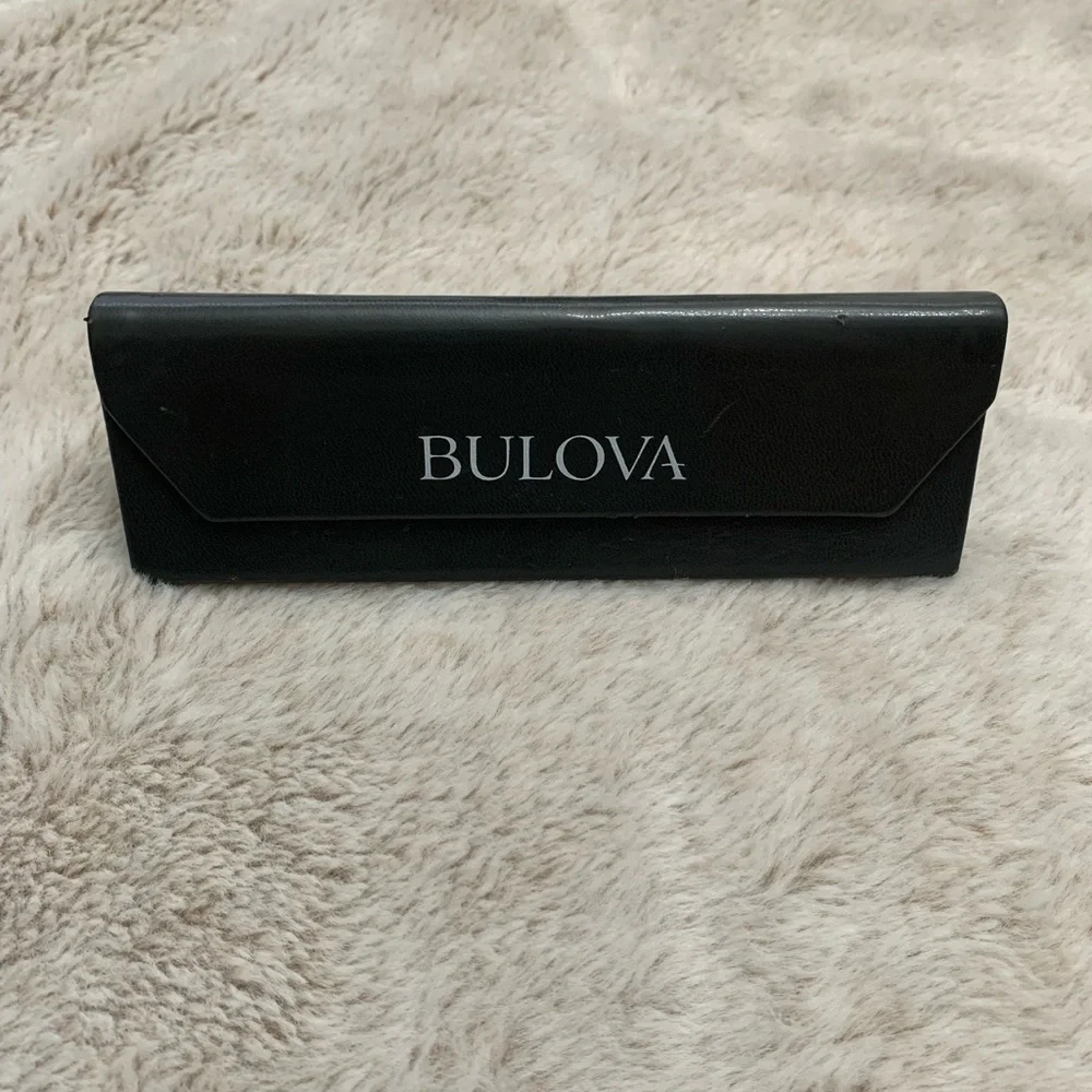 ❤Bulova dark Gray Triangle Glasses Case - Picture 3 of 5